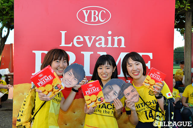 お気に入り選手のお面を被って応援するよ♪頑張れレイソル！【ルヴァンカップ 準々決勝　第2戦 柏vs甲府】