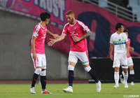 ソウザのミドルシュートがネットに突き刺さり、再びＣ大阪がリードを奪う【ルヴァンカップ 準々決勝　第2戦 Ｃ大阪vs湘南】