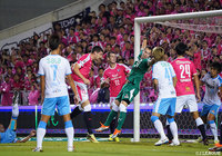 オスマル（#43）は78分のCKのチャンスに頭で合わせ同点ゴールを奪ってみせた【明治安田Ｊ１ 第26節 Ｃ大阪vs磐田】