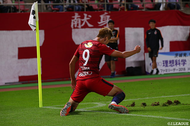 後半AT、途中出場の鈴木 優磨（鹿島）が走り込んだ勢いそのままにヘディングシュートを決めて勝ち越す！【明治安田Ｊ１ 第26節 鹿島vs湘南】