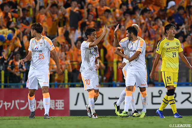 後半7分に白崎 凌兵（清水/#10）が追加点を決め、リードを2点に広げる！【明治安田Ｊ１ 第26節 柏vs清水】