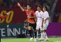 サイドでボールを受けた前田 直輝がドリブルで持ち込みシュート。これが決まり名古屋が前半のうちに同点に追いつく【明治安田Ｊ１ 第26節 名古屋vs長崎】