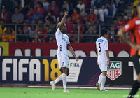 鈴木 武蔵（長崎）が立て続けに2得点を奪いハットトリックを達成！【明治安田Ｊ１ 第26節 名古屋vs長崎】