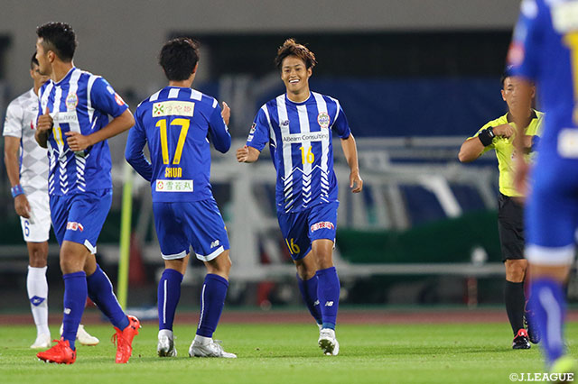 開始5分、小林 成豪（山形）が2試合連続となるゴールを決める！【明治安田Ｊ２ 第33節 山形vs甲府】