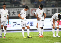 一時は同点に追いつくも徳島に競り負けた岐阜。クラブワースト記録となる10連敗…【明治安田Ｊ２ 第33節 徳島vs岐阜】