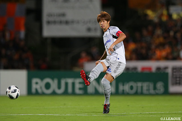 古巣との一戦に臨んだ三浦 弦太（Ｇ大阪）。北川のシュートをブロックするなど守備陣を統率【明治安田Ｊ１ 第27節 清水vsＧ大阪】