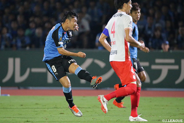 阿部 浩之がペナルティエリア手前から左足を一閃！川崎Ｆがリードを2点に広げる【明治安田Ｊ１ 第27節 川崎Ｆvs名古屋】