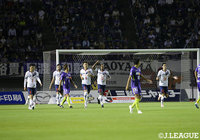 ディエゴ オリヴェイラの折り返しにリンスが合わせ、FC東京が後半開始早々に同点に追いつく!【明治安田J1 第27節 広島vsFC東京】