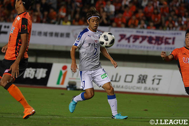 星 雄次の折り返しを松本 怜が流し込み大分が同点に追いつく！【明治安田Ｊ２ 第34節 山口vs大分】