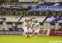 石津 大介のヘディングシュートが決まり、福岡が試合を振り出しに戻す!【明治安田J2 第34節 愛媛vs福岡】