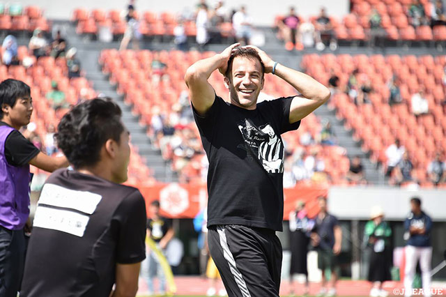 交流サッカー教室では頭を抱える場面も！？【明治安田Ｊ２ 第34節 岐阜vs東京Ｖ】