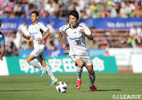 中村 敬斗(G大23)は持ち味の攻撃センスで味方の先制ゴールをアシストした【明治安田J3 第24節 秋田vsG大23】