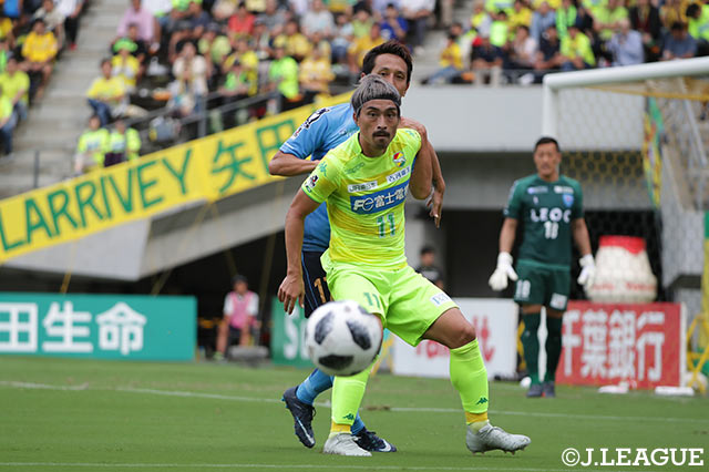 絶好調の司令塔、船山 貴之（千葉）は終始攻撃の中心としてチャンスメイクをするもゴールにつなげることはできなかった【明治安田Ｊ２ 第34節 千葉vs横浜FC】