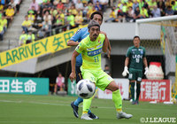 絶好調の司令塔、船山 貴之（千葉）は終始攻撃の中心としてチャンスメイクをするもゴールにつなげることはできなかった【明治安田Ｊ２ 第34節 千葉vs横浜FC】