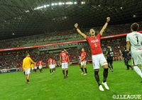 槙野 智章(浦和)とルーカス ポドルスキ(神戸)の元同僚対決は槙野に軍配【明治安田J1 第27節 浦和vs神戸】