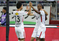 左サイドからのパスに走り込んだレオ シルバが右足で押し込み、鹿島が先制に成功！【明治安田Ｊ１ 第28節 神戸vs鹿島】