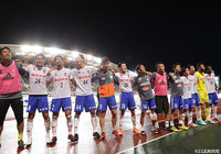 一時は同点に追いつかれるも粘り強く戦った新潟が勝利し、勝ち点3を獲得した【明治安田Ｊ２ 第35節 岡山vs新潟】