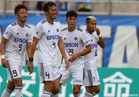 高崎 寛之(松本)が前半13分に迎えたGKとの1対1を制し、先制ゴールを獲得!【明治安田J2 第35節 山形vs松本】