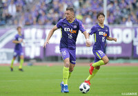 得点を奪いたい広島は66分に、ベサルト ベリーシャを投入【明治安田Ｊ１ 第29節 広島vs柏】