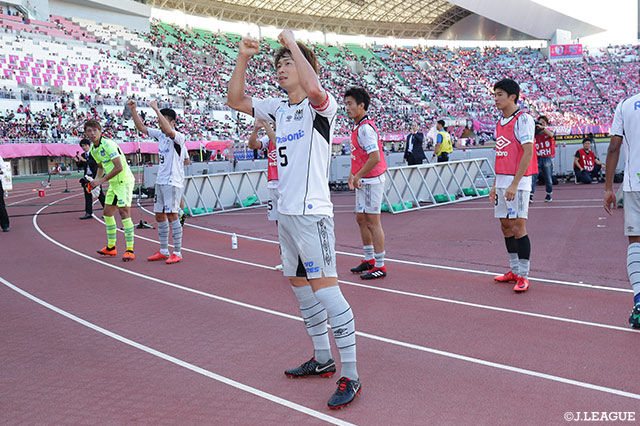 前半の1点を最後まで守り切ったＧ大阪が、“大阪ダービー”を制し5連勝を達成した【明治安田Ｊ１ 第29節 Ｃ大阪vsＧ大阪】