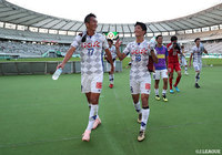 ジュニオール バホスの2戦連発弾で東京Ｖを下した甲府が、3試合連続完封勝利を収めた【明治安田Ｊ２ 第36節 東京Ｖvs甲府】