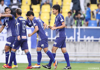 ドゥドゥ(福岡)のピンポイントクロスに城後 寿が頭で合わせ2試合連続ゴールをゲット!【明治安田J2 第36節 福岡vs岡山】