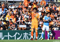 開始1分、味方のパスに抜け出した北川 航也（清水）が左足のシュートを決めて先制！北川は自身初の二桁得点を達成！【明治安田Ｊ１ 第29節 清水vs磐田】