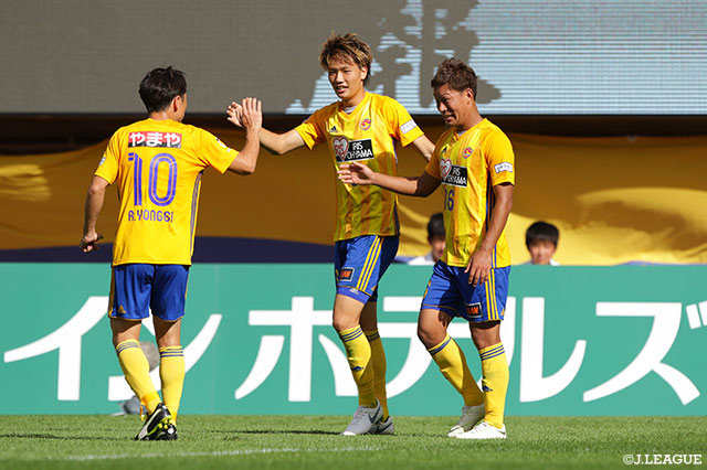 野津田 岳人のFKに板倉 滉がニアで合わせ、仙台が同点に追いつく【明治安田Ｊ１ 第29節 仙台vs浦和】