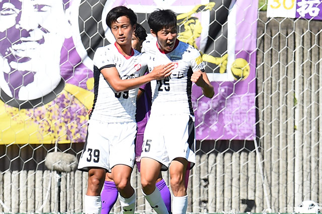 谷口 海斗がペナルティアーク付近から右足を振り抜き、盛岡が先制点を奪う【明治安田Ｊ３ 第26節 藤枝vs盛岡】