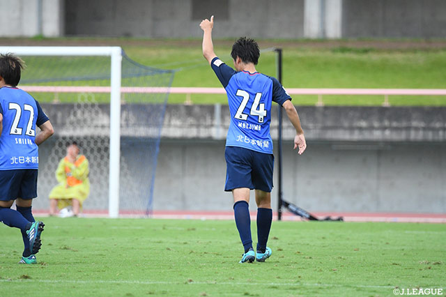 後半29分、前嶋 洋太（富山）が2戦連発となるゴールを奪い逆転！【明治安田Ｊ３ 第26節 富山vs相模原】