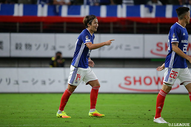 後半32分のFKを天野 純が直接沈め、横浜FMが均衡を破る！【ルヴァンカップ 準決勝　第1戦 鹿島vs横浜FM】