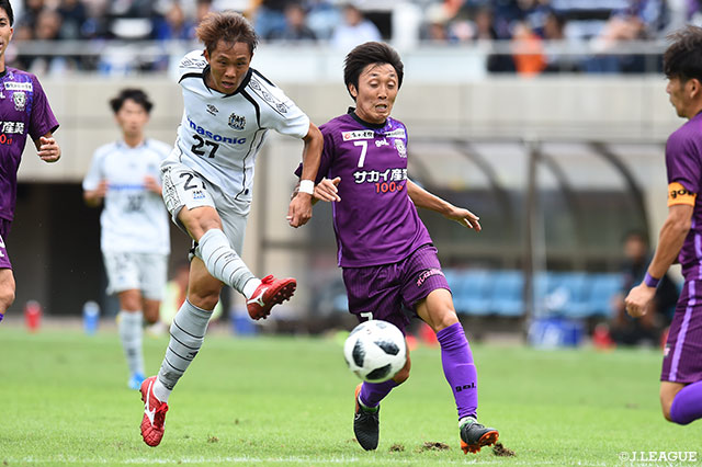 森 勇人（G大23）がダブルタッチで相手を上手くかわし、PA外から豪快なミドルで先制点を奪う！【明治安田Ｊ３ 第27節 藤枝vsG大23】