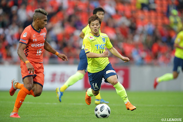 兄の優希と2シャドーでコンビを組んだ弟の西谷 和希（栃木/#14）。得点を挙げることはできず【明治安田Ｊ２ 第37節 大宮vs栃木】