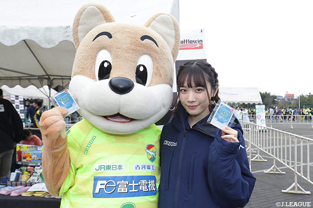 ご来場のお客さまに『ケアリーヴ 治す力 防水タイプ』のサンプルをプレゼント♪【明治安田Ｊ２ 第37節 千葉vs山形】