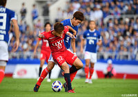 中盤で激しい攻防が繰り広げられる!【ルヴァンカップ 準決勝 第2戦 横浜FMvs鹿島】