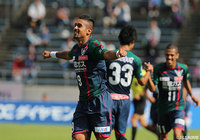 30分、60分とゴールを奪い、シーズンの得点を18に伸ばしたレオナルド（鳥取）。得点ランキングを独走する【明治安田Ｊ３ 第27節 鳥取vs鹿児島】