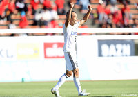 藤田 息吹の今季初ゴールとなるミドルシュートが決まり、松本が2点のリードを奪う【明治安田Ｊ２ 第37節 金沢vs松本】