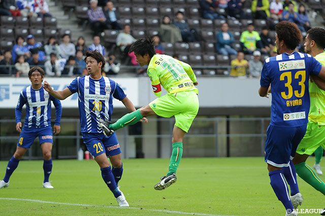 指宿 洋史の折り返しを町田 也真人が押し込み、千葉が開始早々に先制点を奪取【明治安田Ｊ２ 第37節 千葉vs山形】