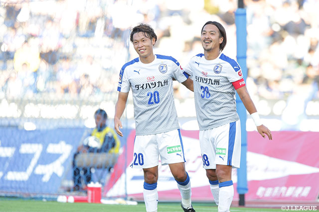 前回対戦時にハットトリックを記録した馬場 賢治（大分/#38）が32分に逆転となるゴールを決める！【明治安田Ｊ２ 第37節 町田vs大分】