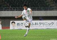 右からの低めのクロスを足下に収め、振り向きざまに右足を振り抜いて待望の先制点を獲得した杉森 考起(町田)【明治安田J2 第26節 山口vs町田】