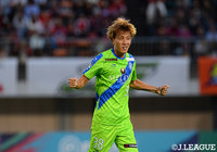 39分、山﨑　凌吾のゴールで湘南が先制！【明治安田Ｊ１第30節湘南vs札幌】