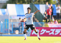 安 柄俊の折り返しを小谷 祐喜が右足でゴール左に決め、熊本が1点差に迫る【明治安田J2 第38節 水戸vs熊本】