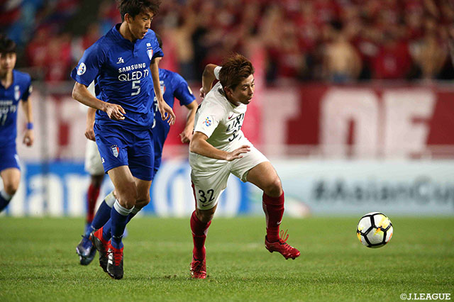 安西 幸輝（鹿島）がスピードに乗ったドリブルで敵陣を突破する！【ACL 準決勝　第2戦 水原三星vs鹿島】