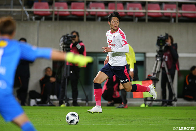 杉本 健勇（Ｃ大阪）はポスト直撃のシュートを放つなど、終始ゴールに迫るも得点ならず【明治安田Ｊ１ 第31節 鹿島vsＣ大阪】