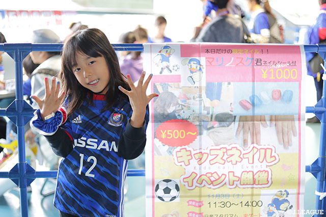 オシャレして応援の準備はバッチリ！【明治安田Ｊ１ 第31節 横浜FMvsFC東京】