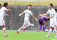 同点で迎えた76分、池田 昌生（福島/#27）が勝ち越しとなるゴールを決める！【明治安田Ｊ３ 第30節 藤枝vs福島】