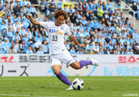 ティーラシンが落としたボールに和田 拓也が左足で合わせ、広島が追加点をゲット！【明治安田Ｊ１ 第31節 磐田vs広島】