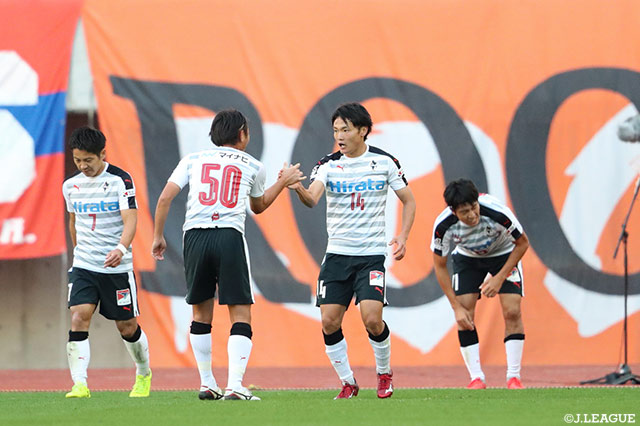 後半ATに田中 達也（熊本/#14）が勝ち越し点を奪取！【明治安田Ｊ２ 第40節 新潟vs熊本】