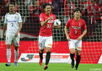 シュートのこぼれ球に興梠 慎三が詰めて、浦和が後半開始早々に同点に追いつく【明治安田J1 第31節 浦和vsG大阪】