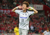 ドリブルで持ち上がったファン ウィジョが見事なコースをついたシュートを決め、G大阪が再びリードを奪う【明治安田J1 第31節 浦和vsG大阪】